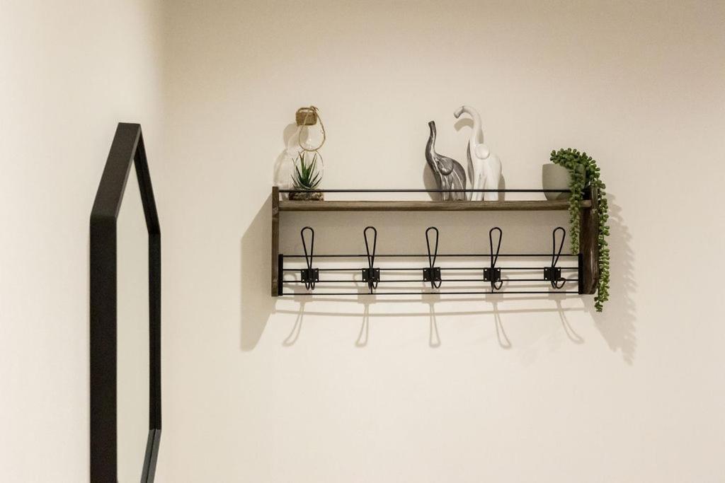 Stylish Town Centre Apartment, W Parking, Nr Beach 伯恩茅斯 外观 照片